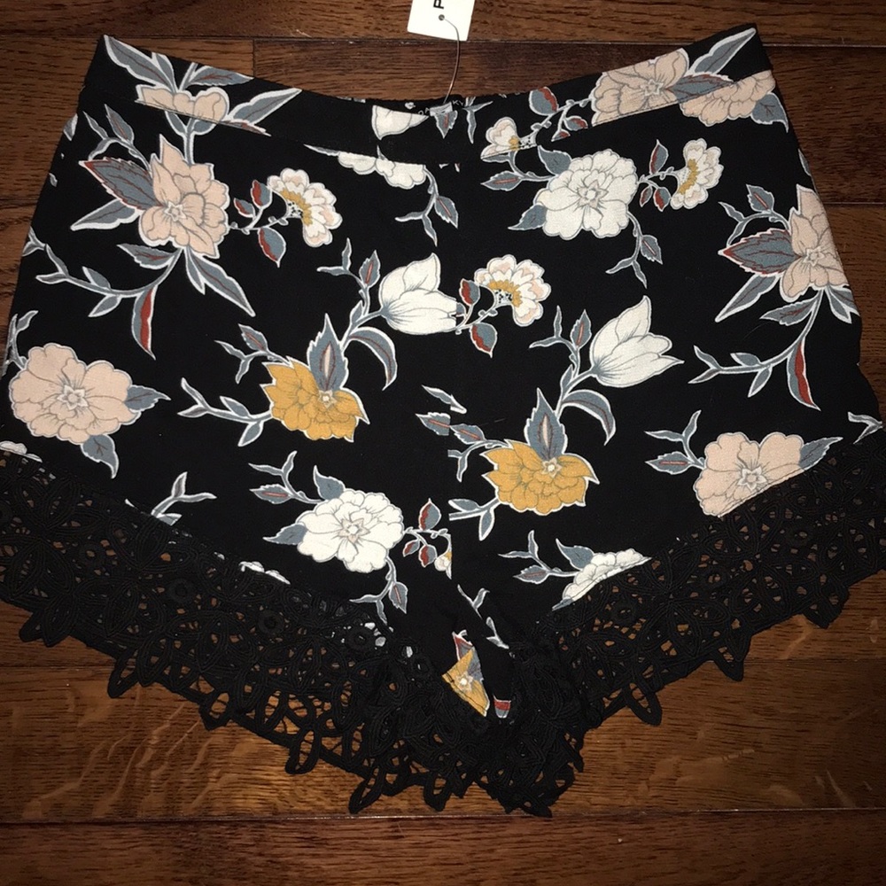Kendall & Kylie Summer Shortie